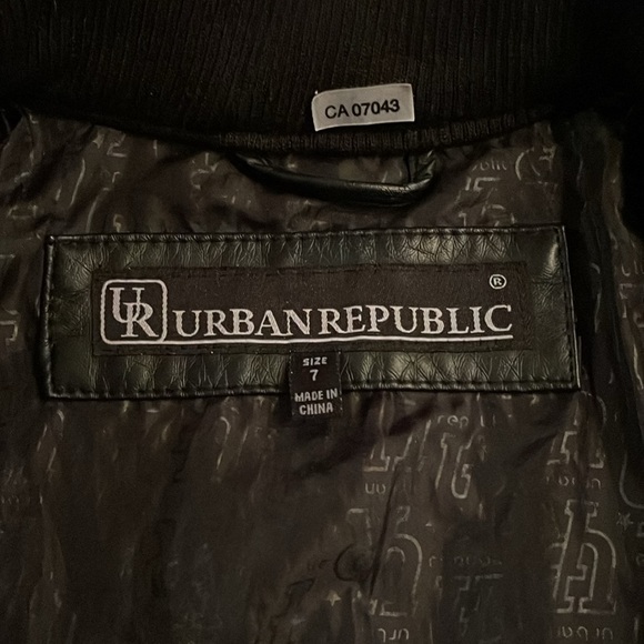 UrbanRepublic Unisex Kids Black Pleather Jacket. Size 7 - Picture 9 of 16